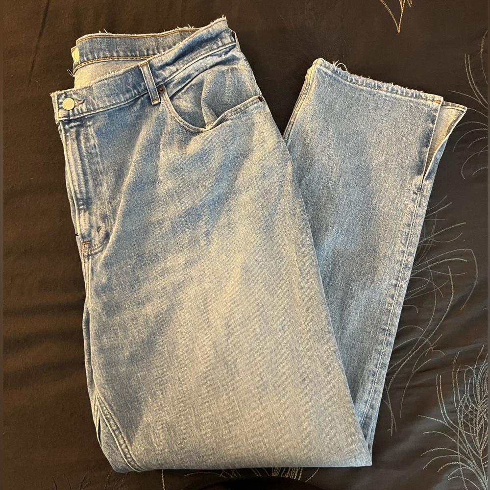 Abercrombie & Fitch Curve Love Ultra High Rise 90s Straight Jean Size 35 / 20R - Picture 3 of 4